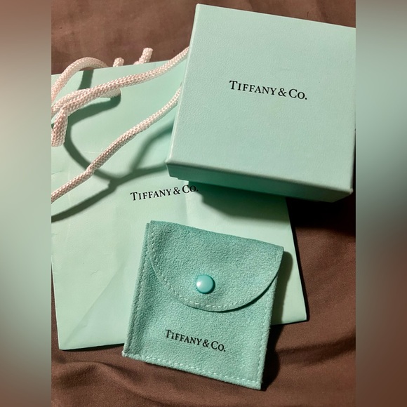 Tiffany & Co. RARE Necklace 18” GIFTABLE Sterling Silver,Pouch, BOX & BAG - Picture 11 of 17